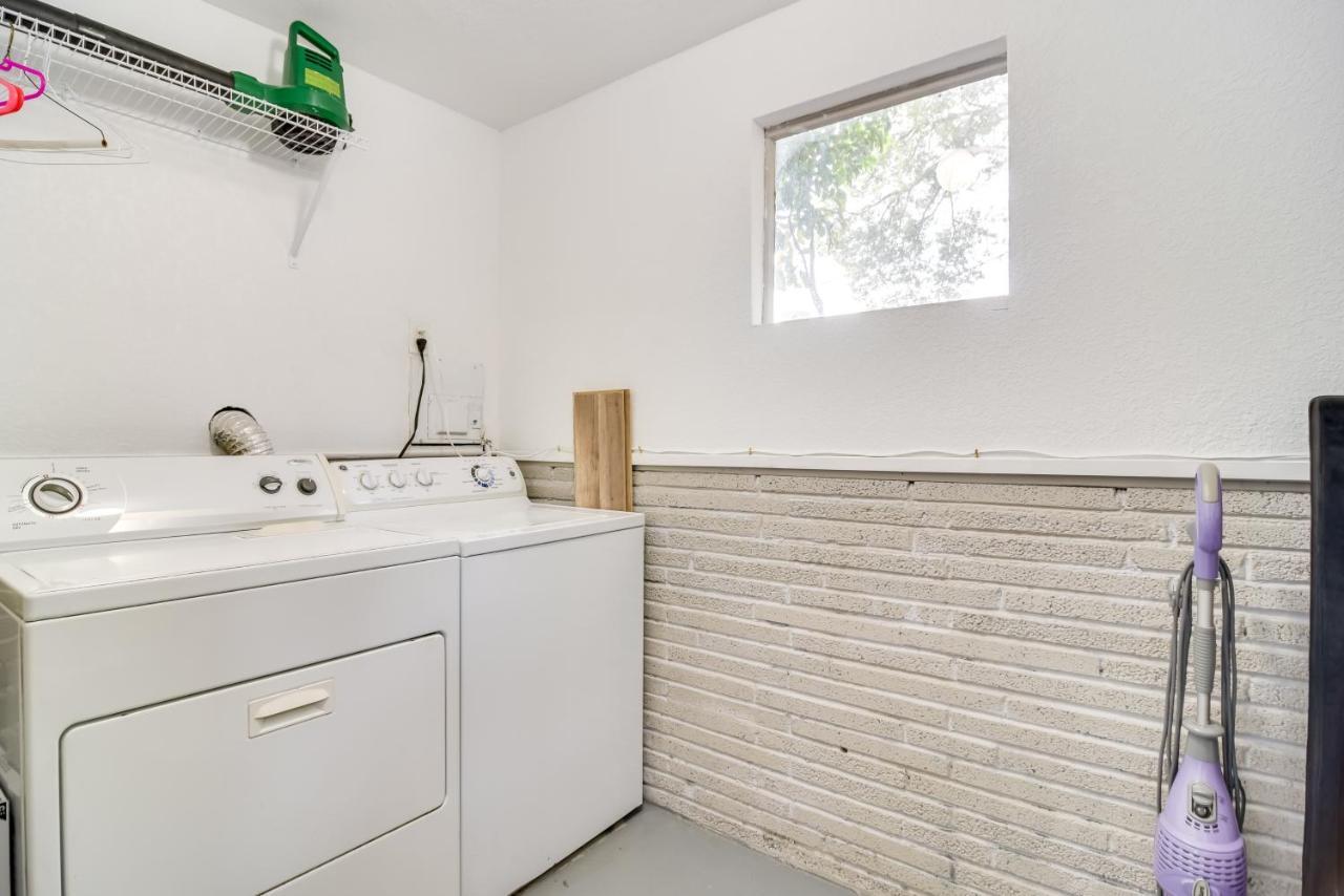 Pet-Friendly Gulfport Home Walkable Location! St. Petersburg Exterior photo